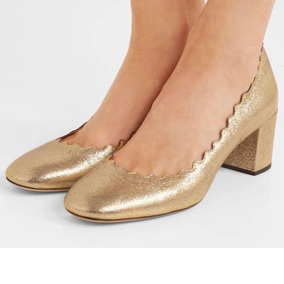 【関税送料込】Chloe Woman Pumps Gold Chloe | Shoes | Chloe Lauren Gold Cracked Leather Scalloped